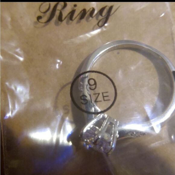 Reserved for ann09091970 Nwot 925 Sterling silver Moissanite Ring size 9 - Picture 15 of 15